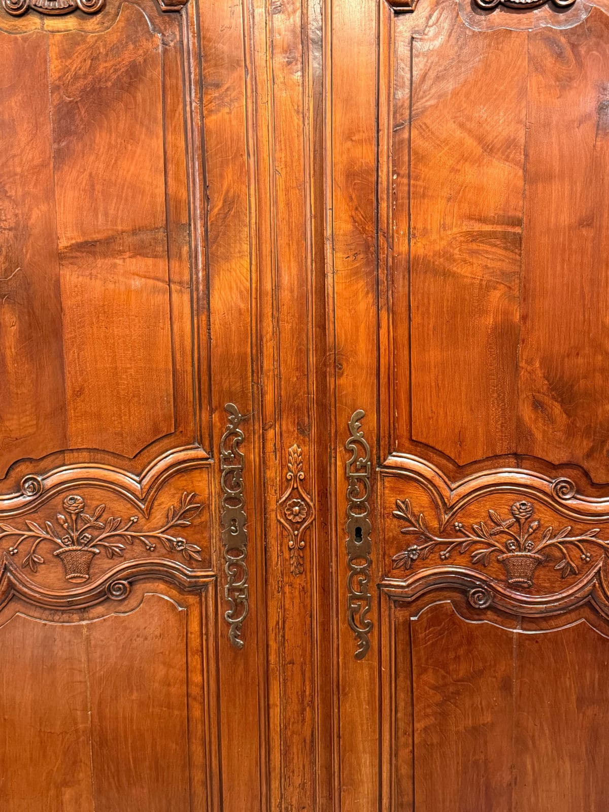 19th Century French Provincial Carved Walnut Armoire - Thumbnail 10