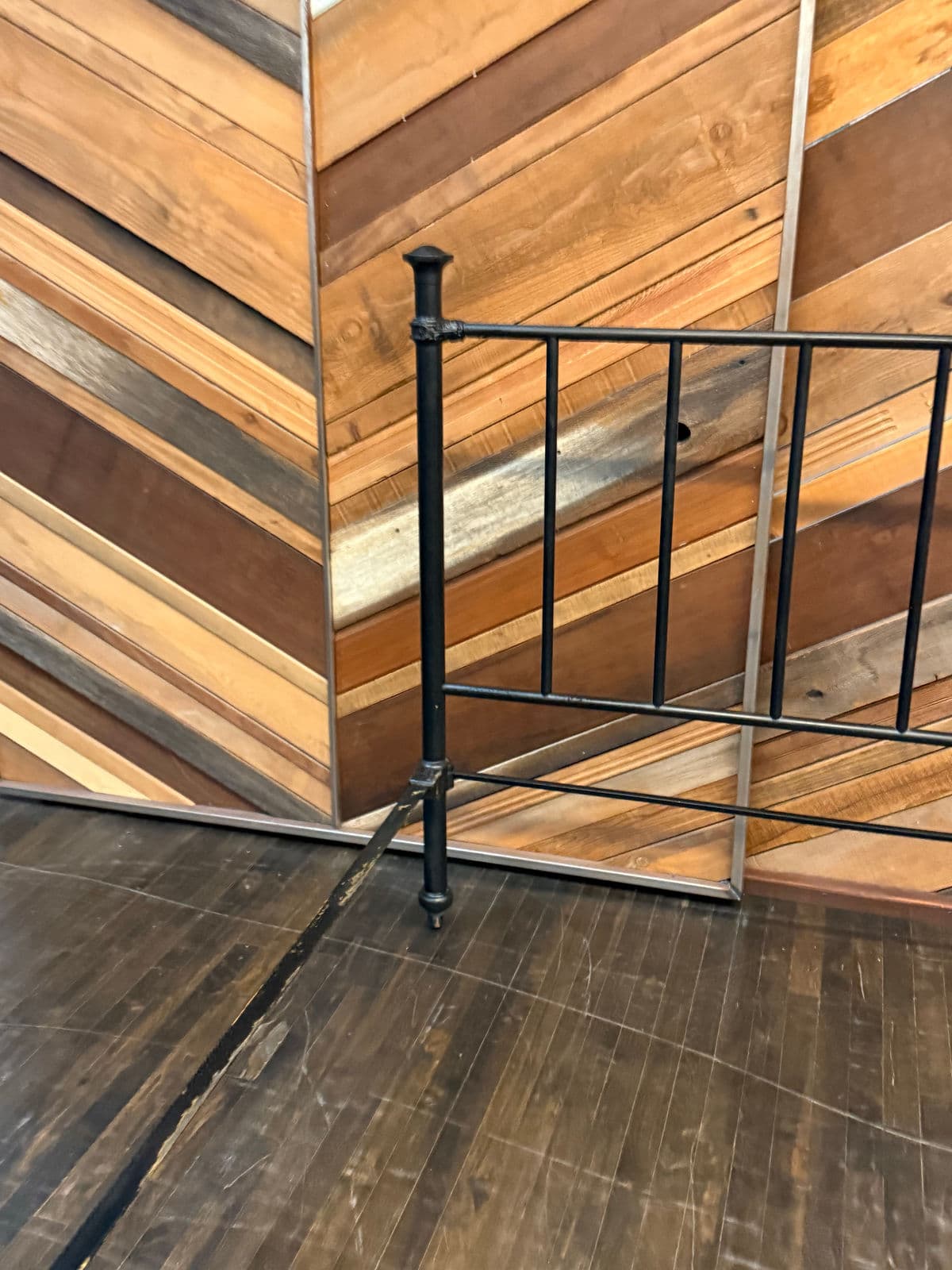 Queen Size Antique Iron Rod Bed Frame - Thumbnail 6