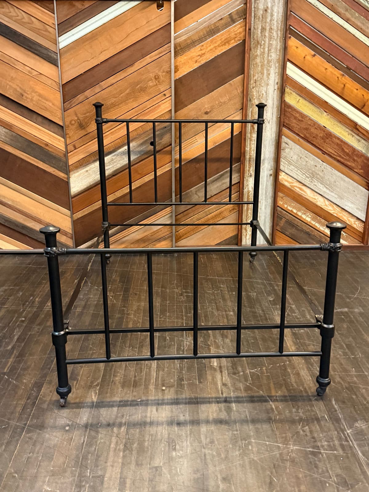 Queen Size Antique Iron Rod Bed Frame - Thumbnail 4