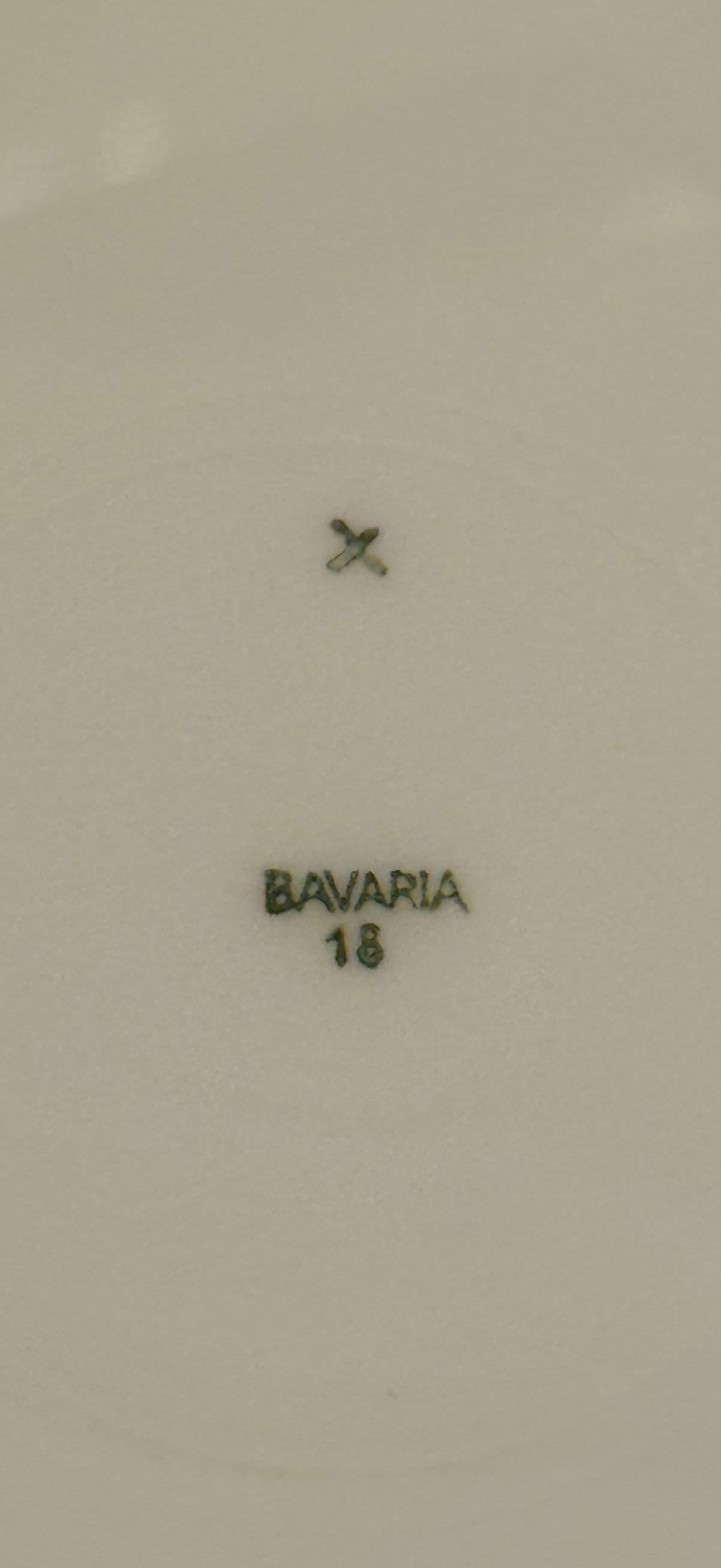 Circa 1980's Bavarian Porcelain Dinner Plates, Set of Twelve - Thumbnail 14