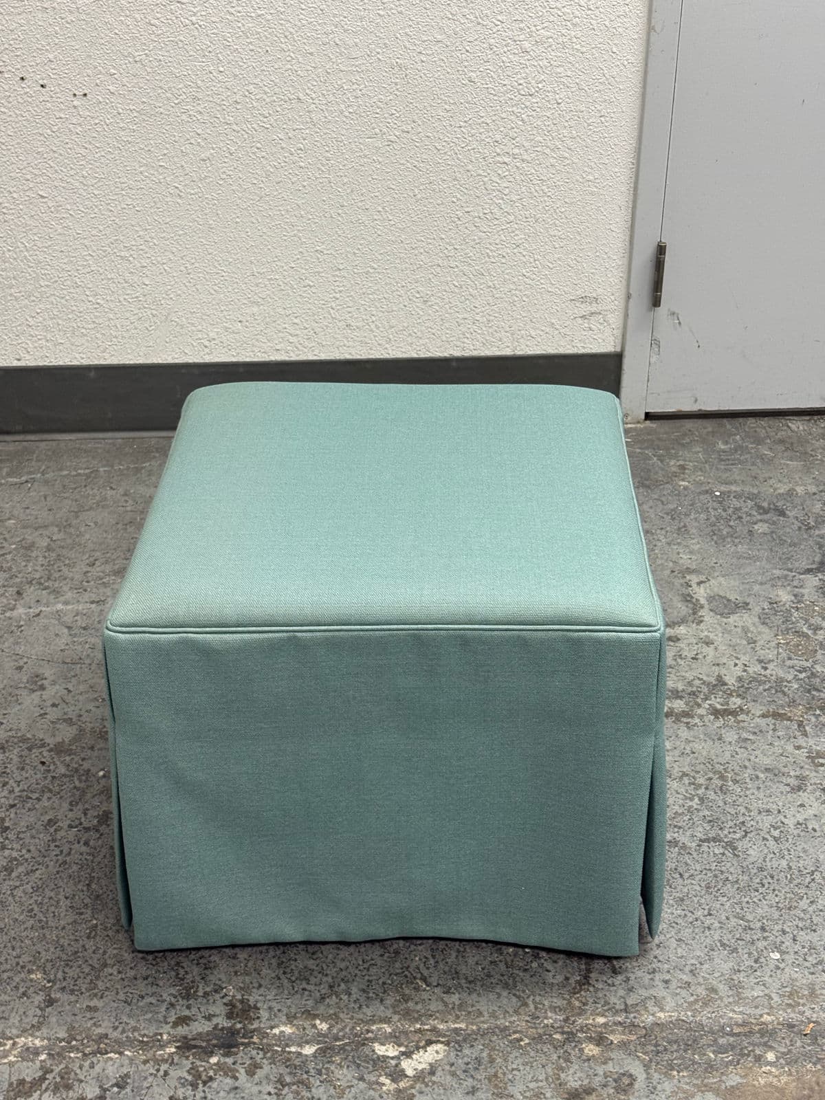 Hickory Chair Cocktail Ottoman - Thumbnail 6