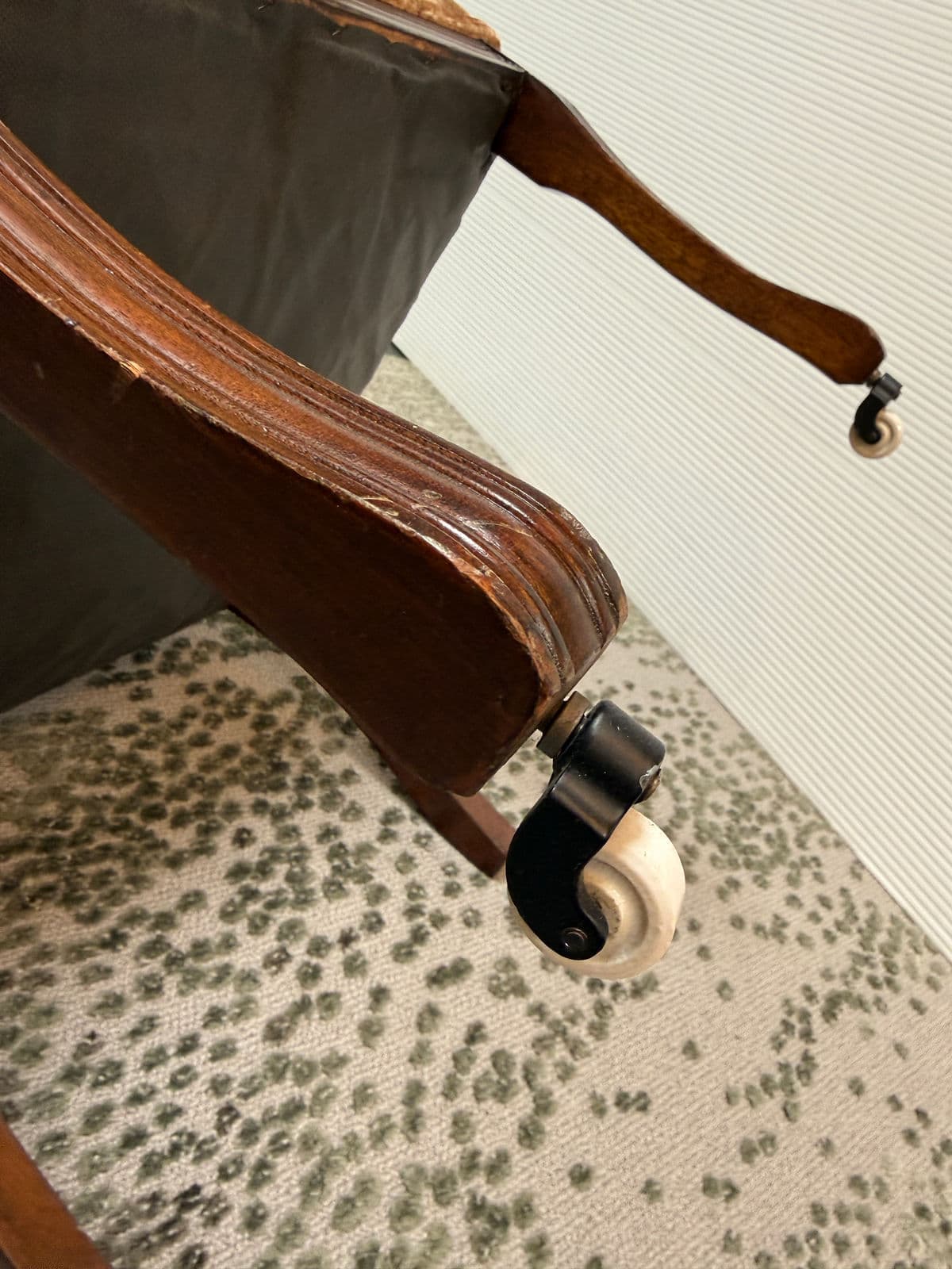 Victorian Eastlake Velvet Chair - Thumbnail 12