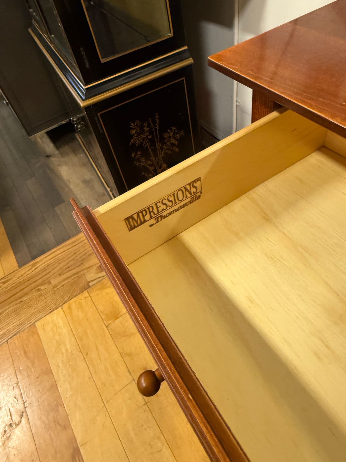 Circa 1999 Impressions by Thomasville Bridges Collection Dresser + Mirror - Thumbnail 4