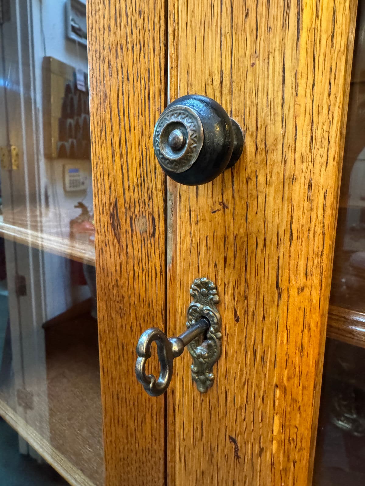 American Oak Wood China Cabinet - Thumbnail 12