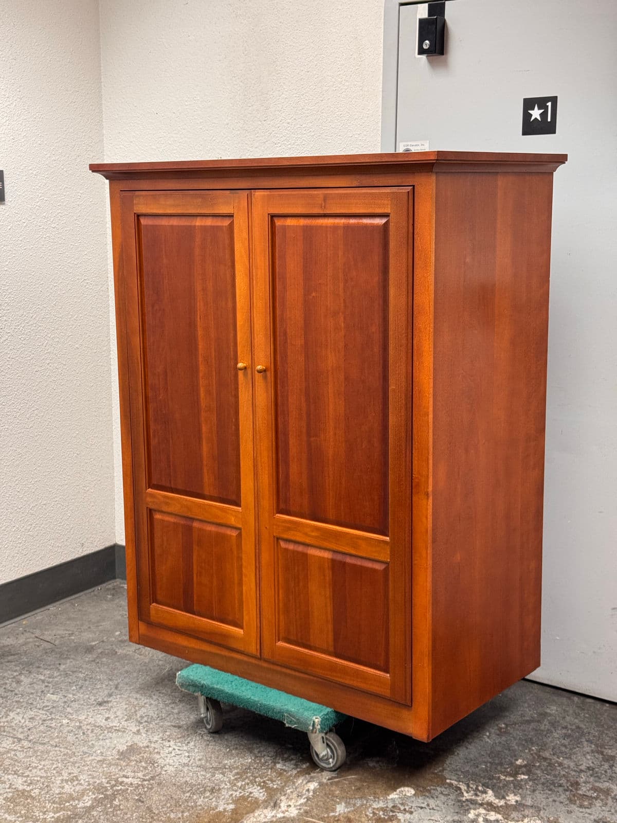 Circa 1999 Impressions by Thomasville Bridges Collection Armoire - Thumbnail 4