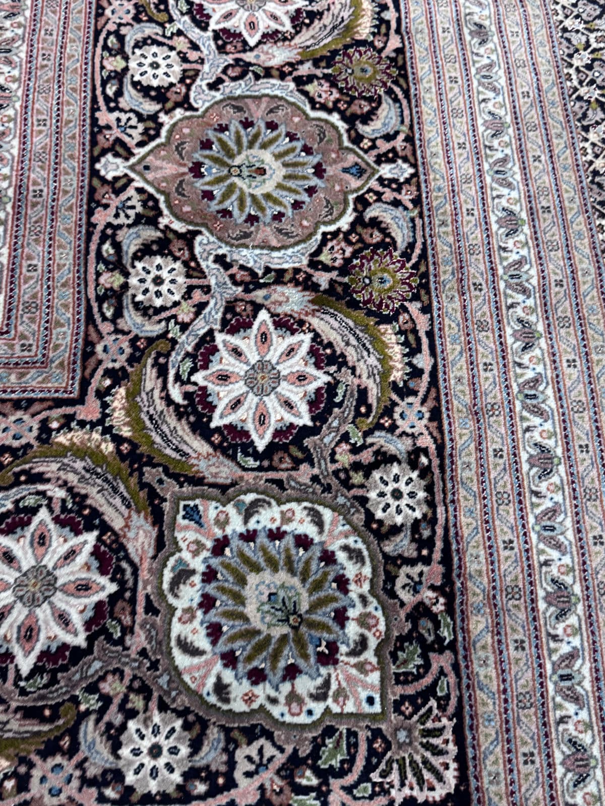 11ft 7in × 16ft 7in Tabriz Persian Wool Area Rug - Thumbnail 4