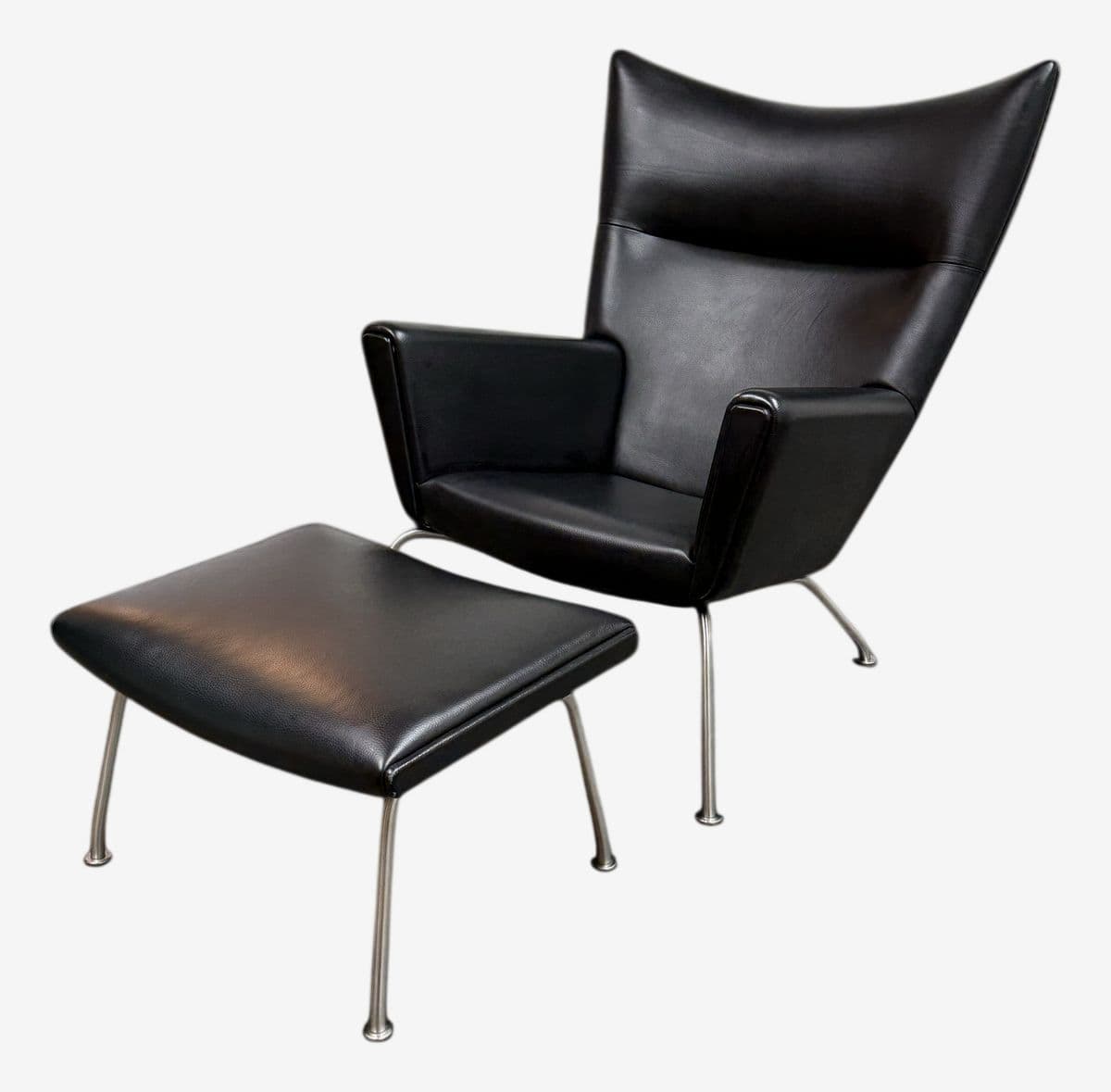 Hans Wegner for Carl Hansen & Son Thor Lounge Chair + Ottoman, Set - Image 1