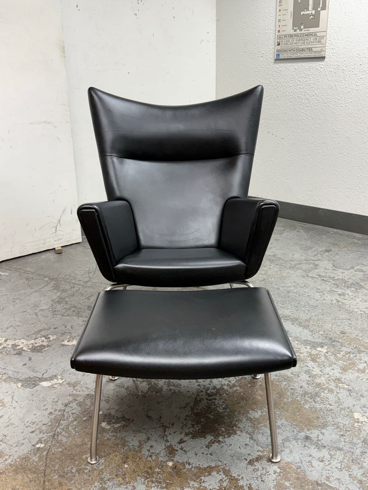 Hans Wegner for Carl Hansen & Son Thor Lounge Chair + Ottoman, Set - Thumbnail 3