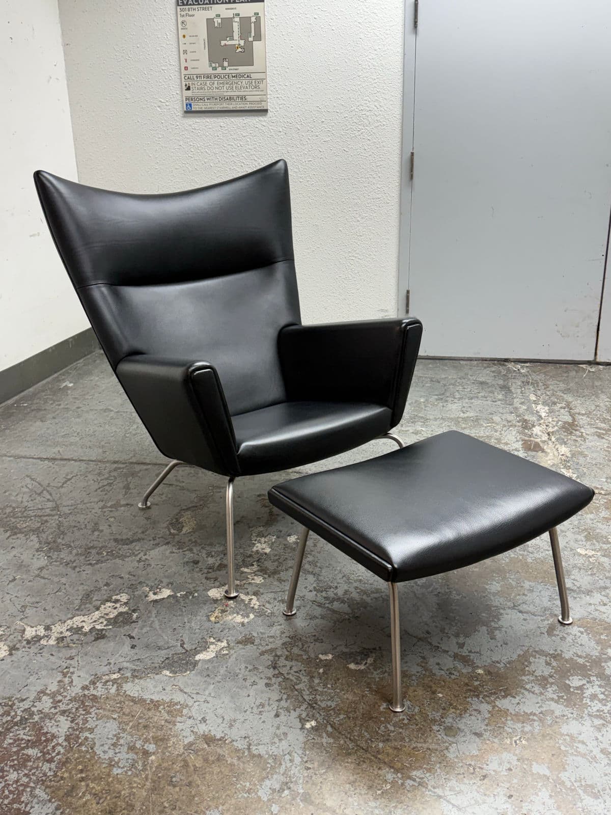 Hans Wegner for Carl Hansen & Son Thor Lounge Chair + Ottoman, Set - Thumbnail 4