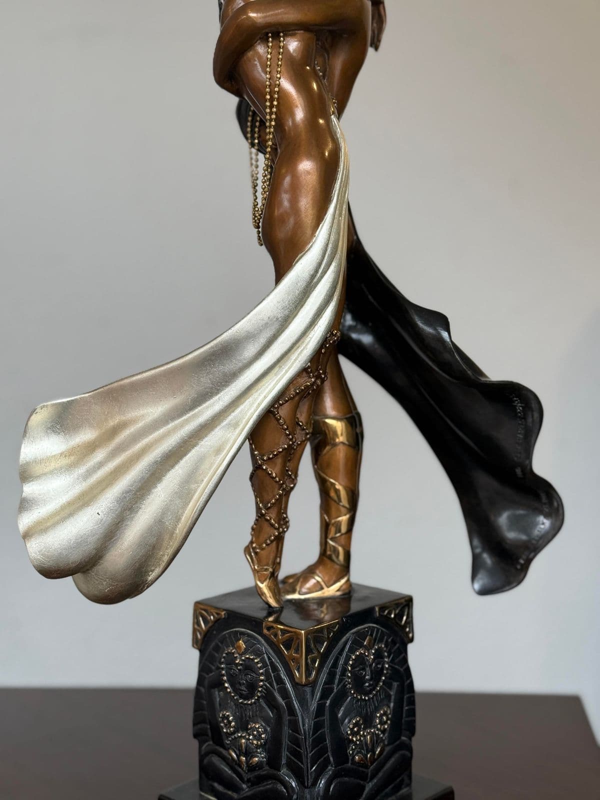 Erté, Romain De Tirtoff (1892–1990) "Lovers and Idol" Bronze Sculpture - Thumbnail 3