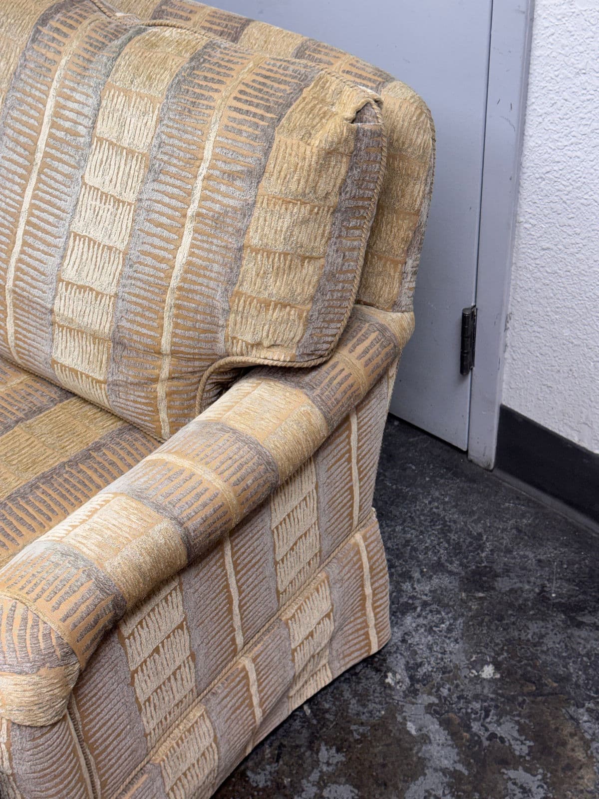 Vanguard Furniture Arm Chair + Ottoman Set - Thumbnail 8