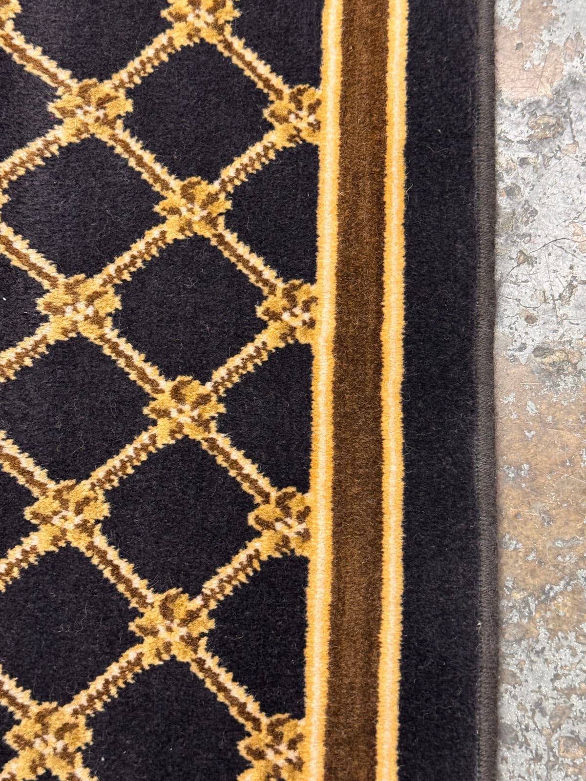 2ft 7in × 9ft 6in Karastan Wool Runner Rug - Thumbnail 7