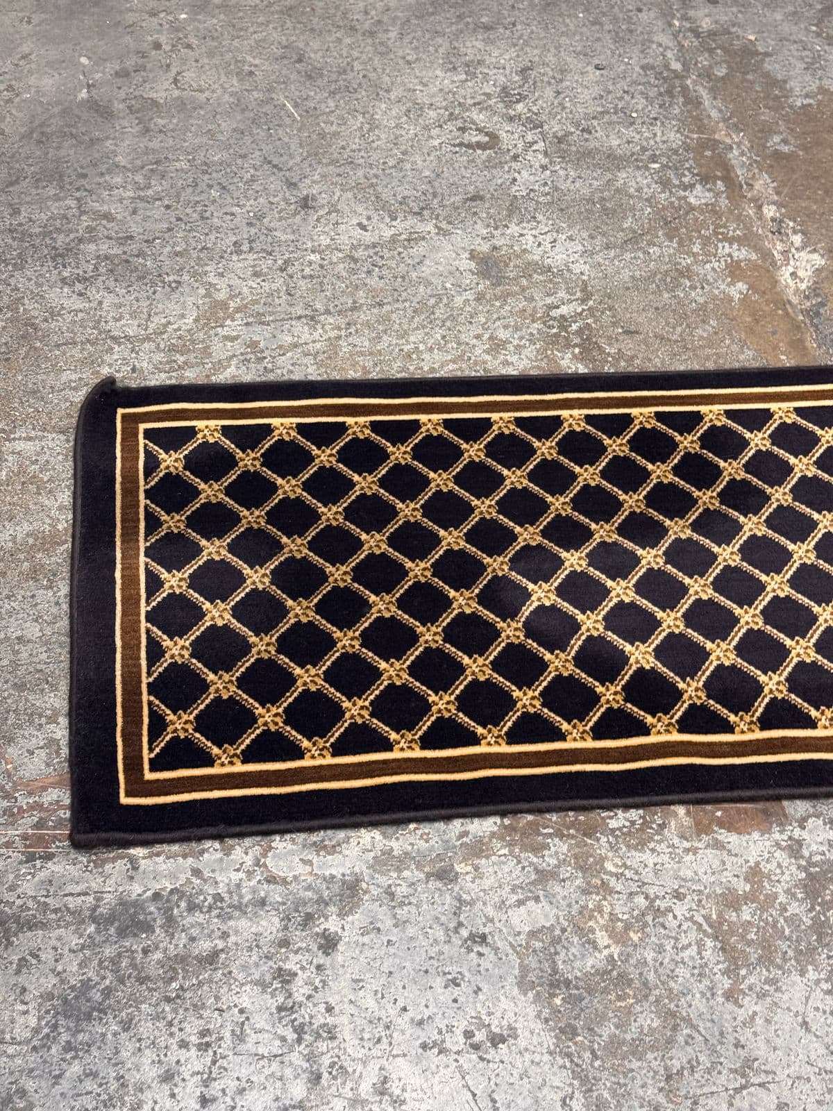 2ft 7in × 9ft 6in Karastan Wool Runner Rug - Thumbnail 11