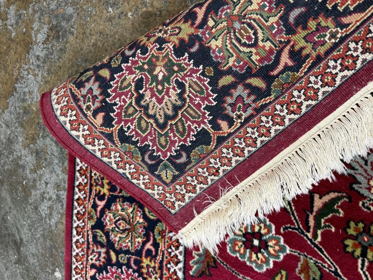 5ft 10in × 8ft 10in Oriental Wool Area Rug - Thumbnail 10