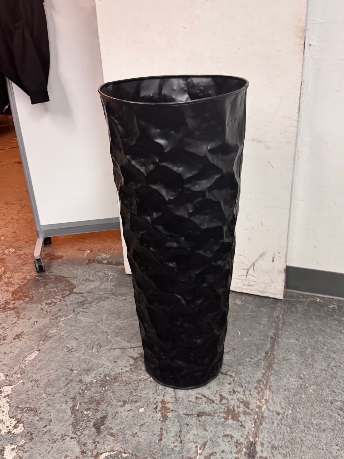 Vintage Hammered Planter, Black - Thumbnail 13