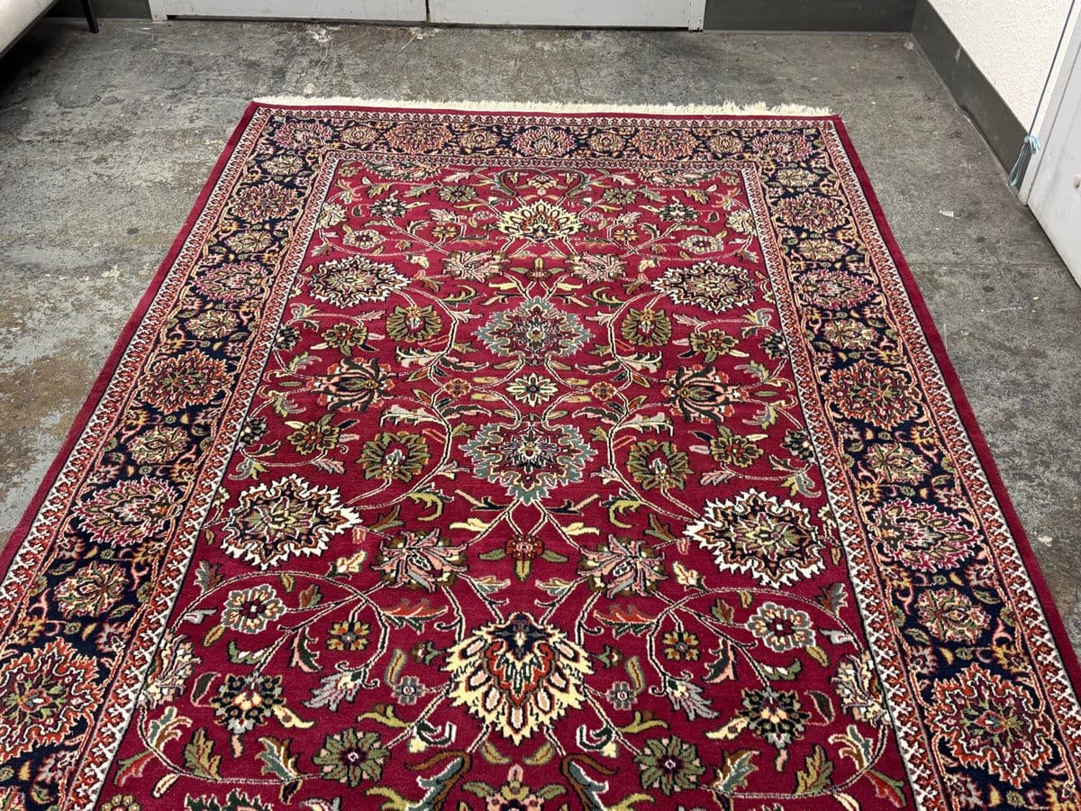 5ft 10in × 8ft 10in Oriental Wool Area Rug - Thumbnail 9