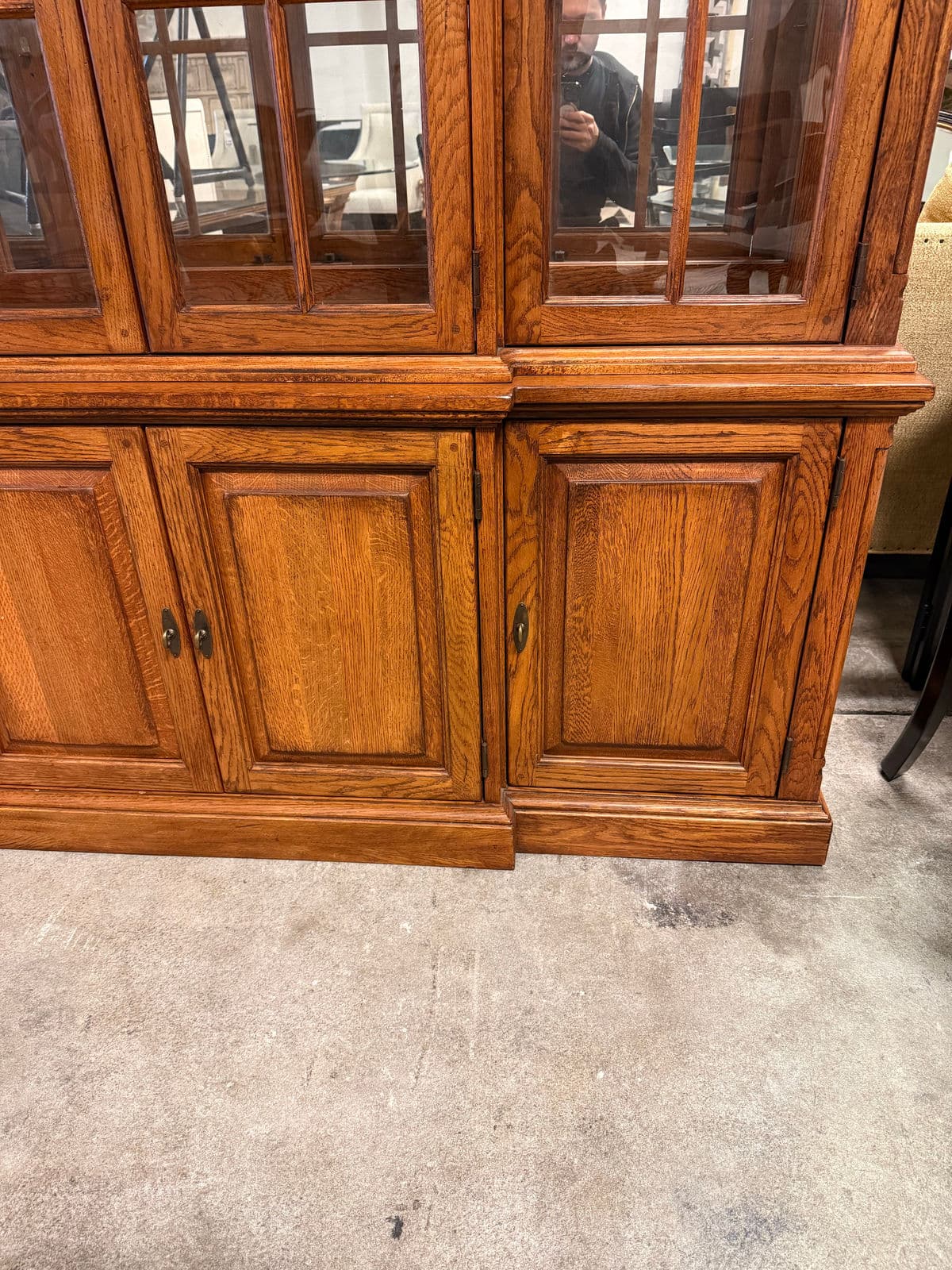 Bob Timberlake for Lexington Furniture Mallard Breakfront Cabinet - Thumbnail 3