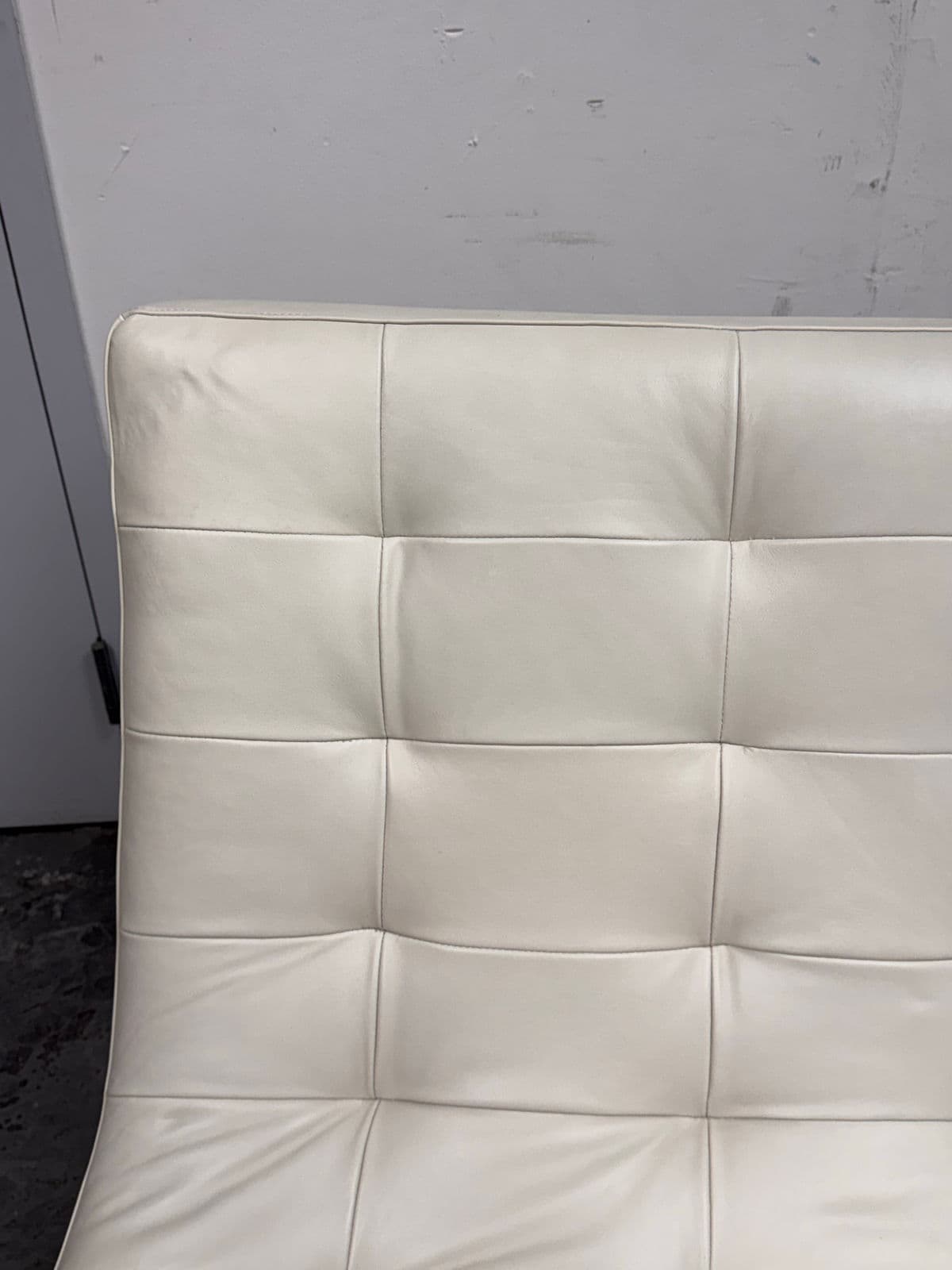 Williams-Sonoma James Leather Loveseat - Thumbnail 11