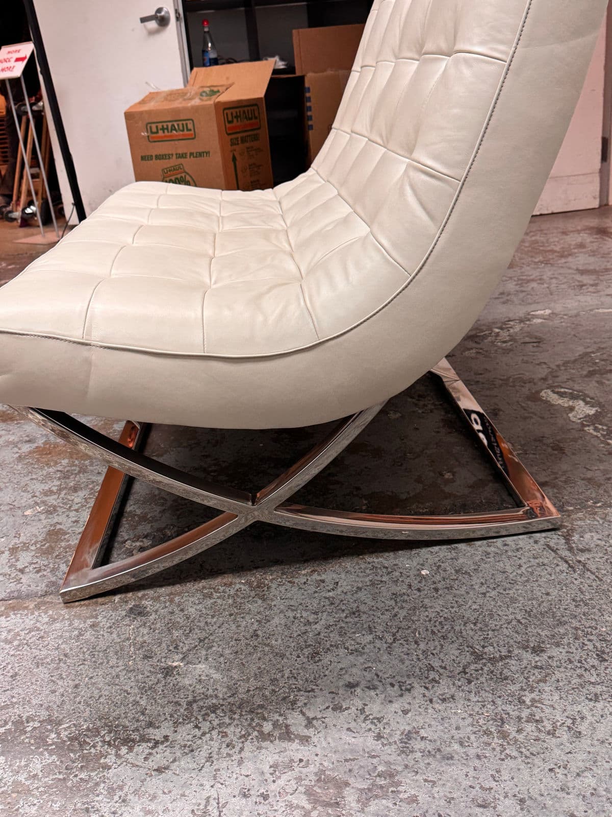 Williams-Sonoma James Leather Loveseat - Thumbnail 9