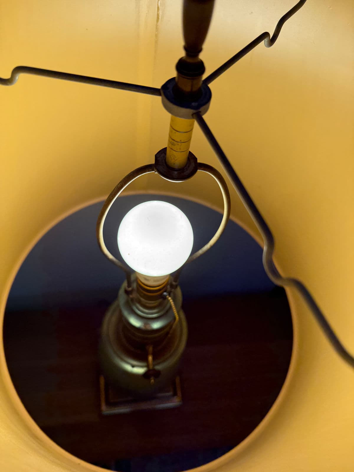 Mid 20th Century Ostrich Egg Table Lamp - Thumbnail 8