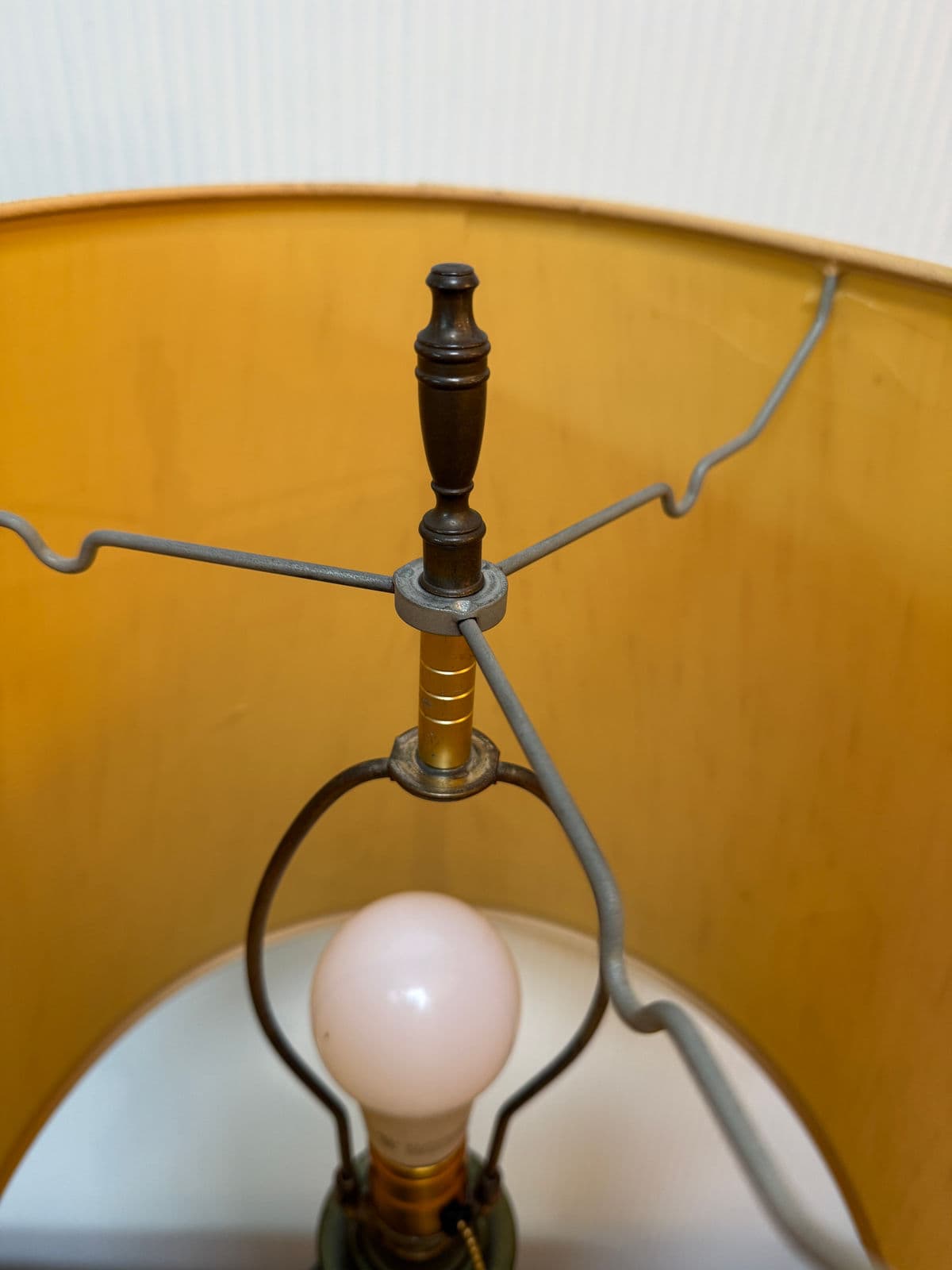 Mid 20th Century Ostrich Egg Table Lamp - Thumbnail 10