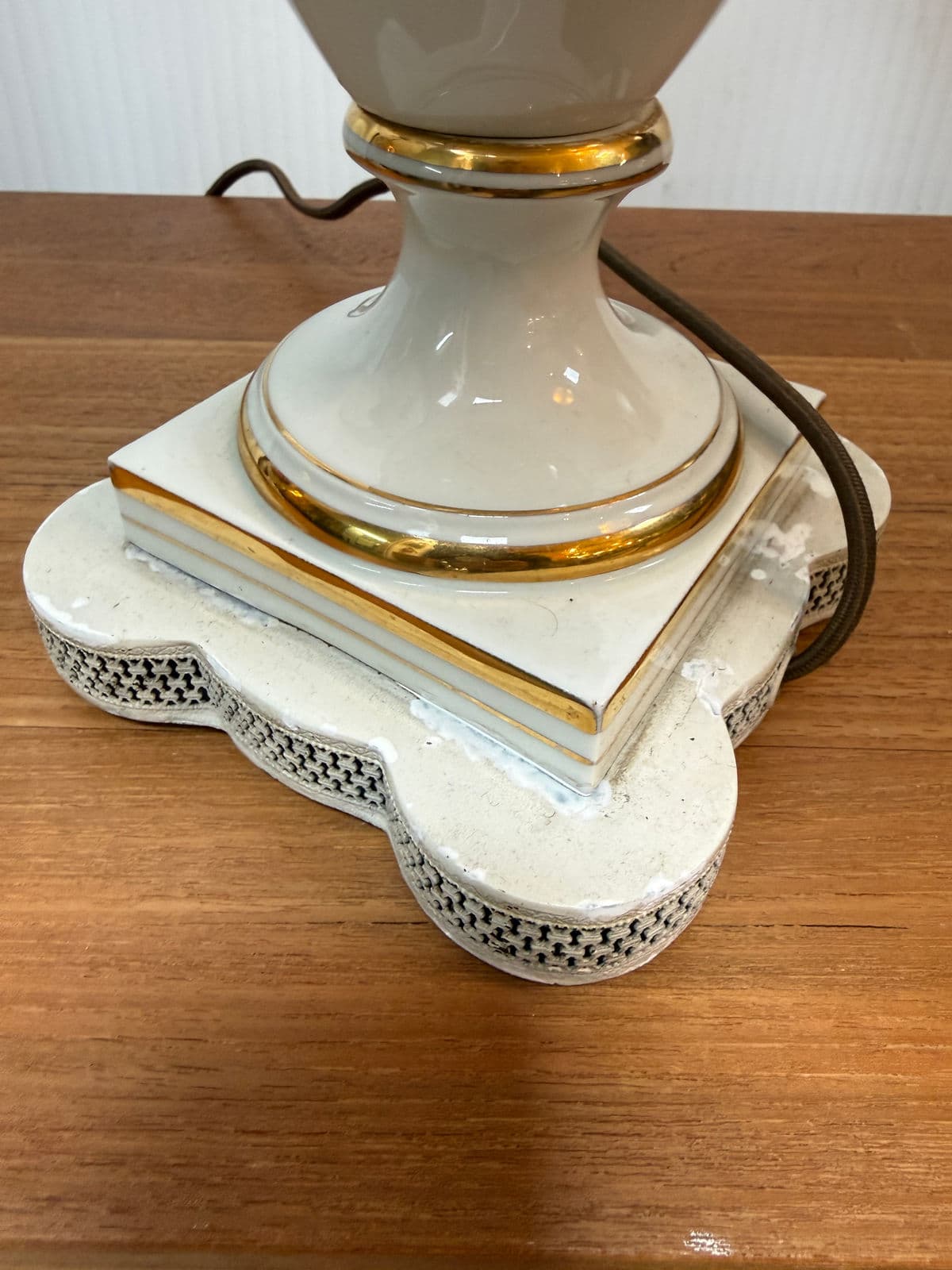 Shabby Chic Floral Urn Table Lamps, Pair - Thumbnail 13