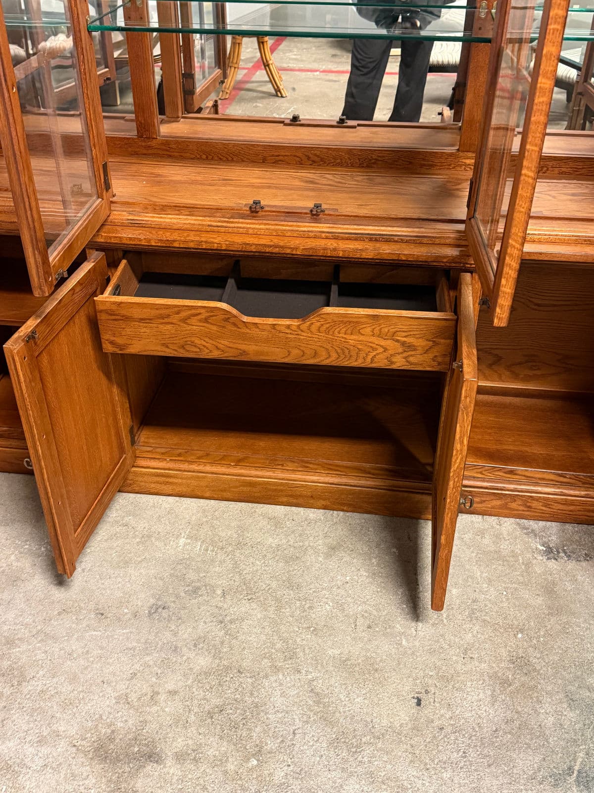 Bob Timberlake for Lexington Furniture Mallard Breakfront Cabinet - Thumbnail 8