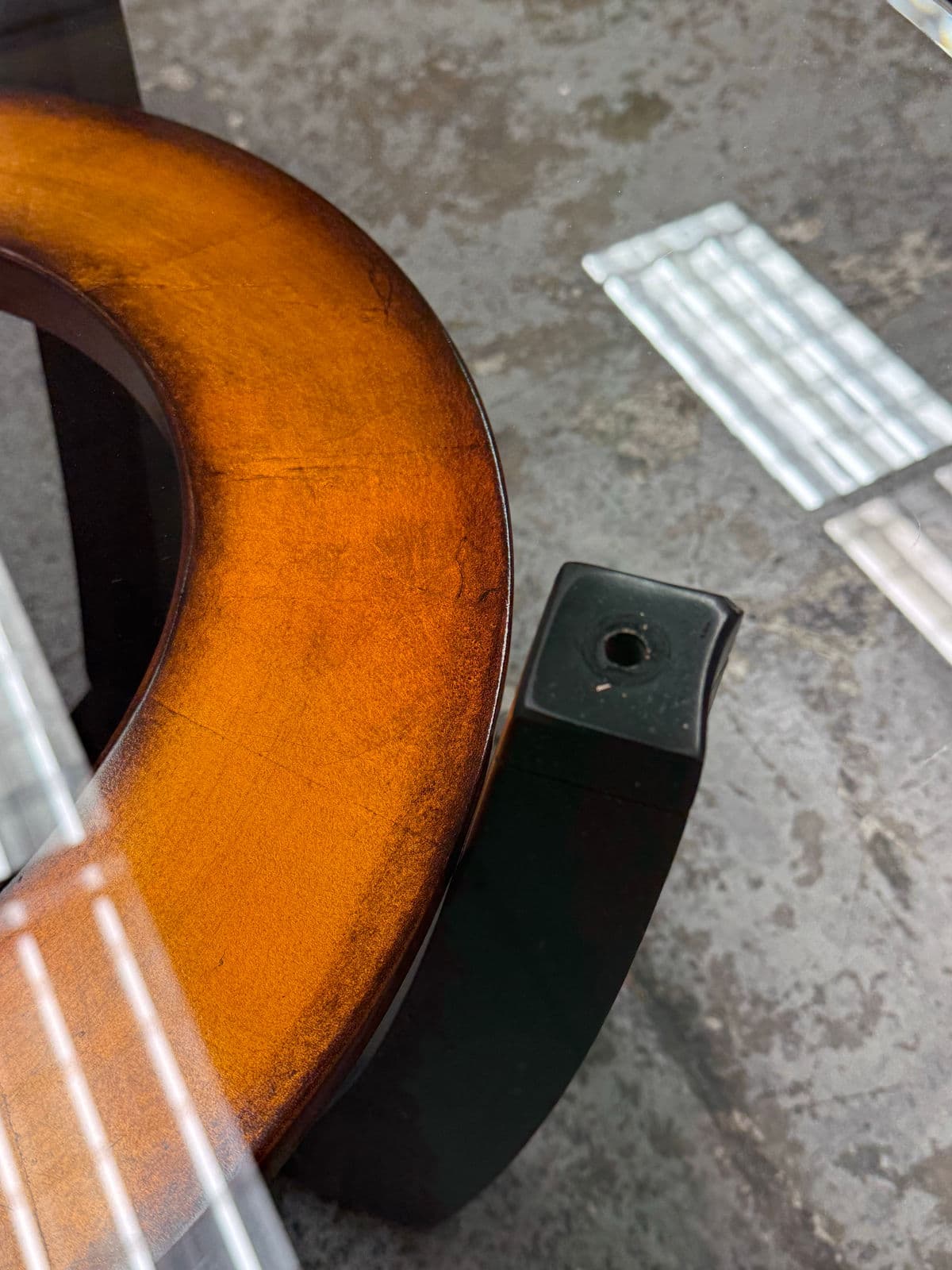 Bassett Mirror Company Elation Round Coffee Table - Thumbnail 10