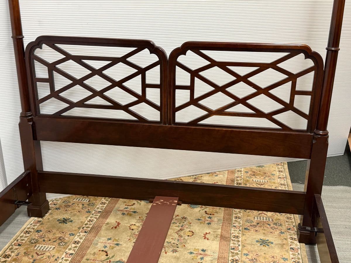 Queen Size Circa 1980's Chinese Chippendale Poster Bed Frame - Thumbnail 9