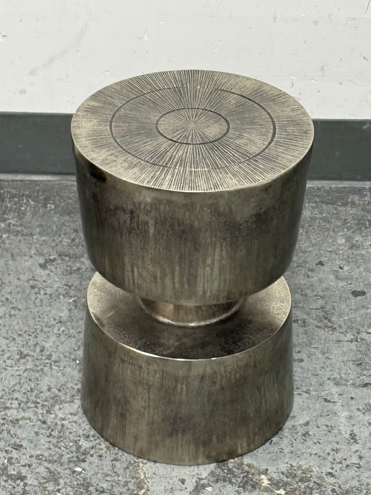 Moe's Home Victor Side Table/Stool - Thumbnail 9