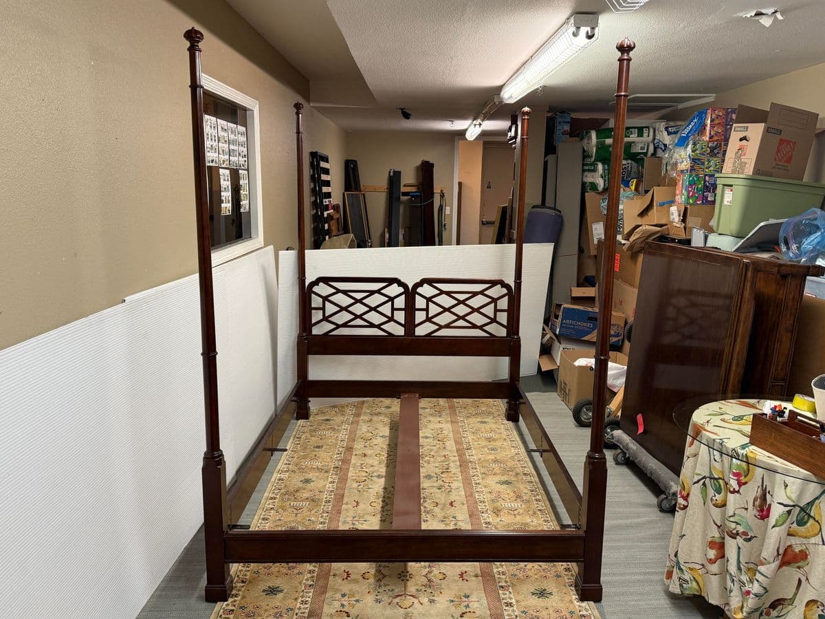 Queen Size Circa 1980's Chinese Chippendale Poster Bed Frame - Thumbnail 5