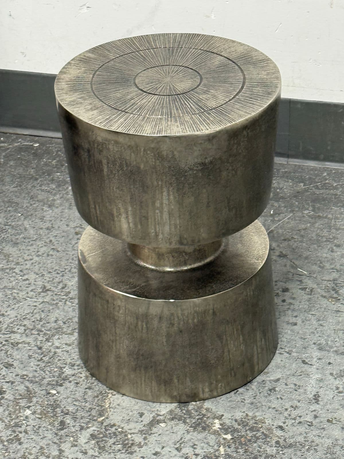 Moe's Home Victor Side Table/Stool - Thumbnail 10