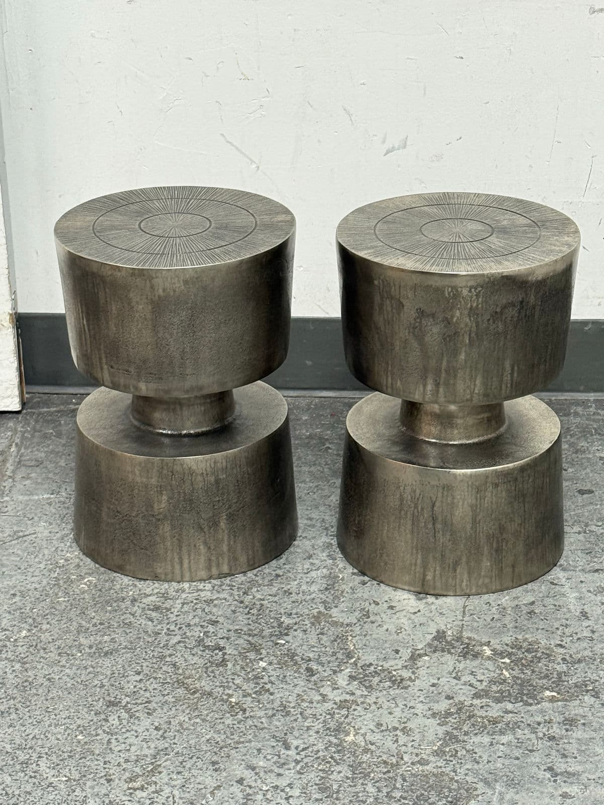 Moe's Home Victor Side Tables/Stools, Pair - Thumbnail 3