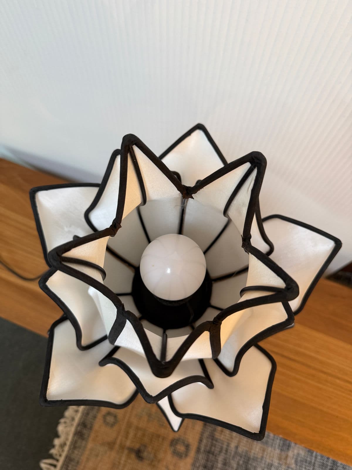 Om Gallery Baby Blooming Lotus Table Lamp - Thumbnail 4