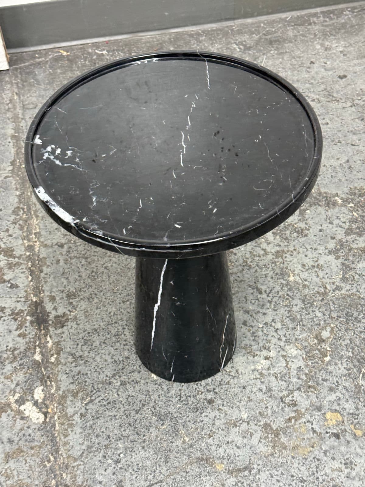 Michael Oren Designs Marquina Marble Pedestal Side Table - Thumbnail 13