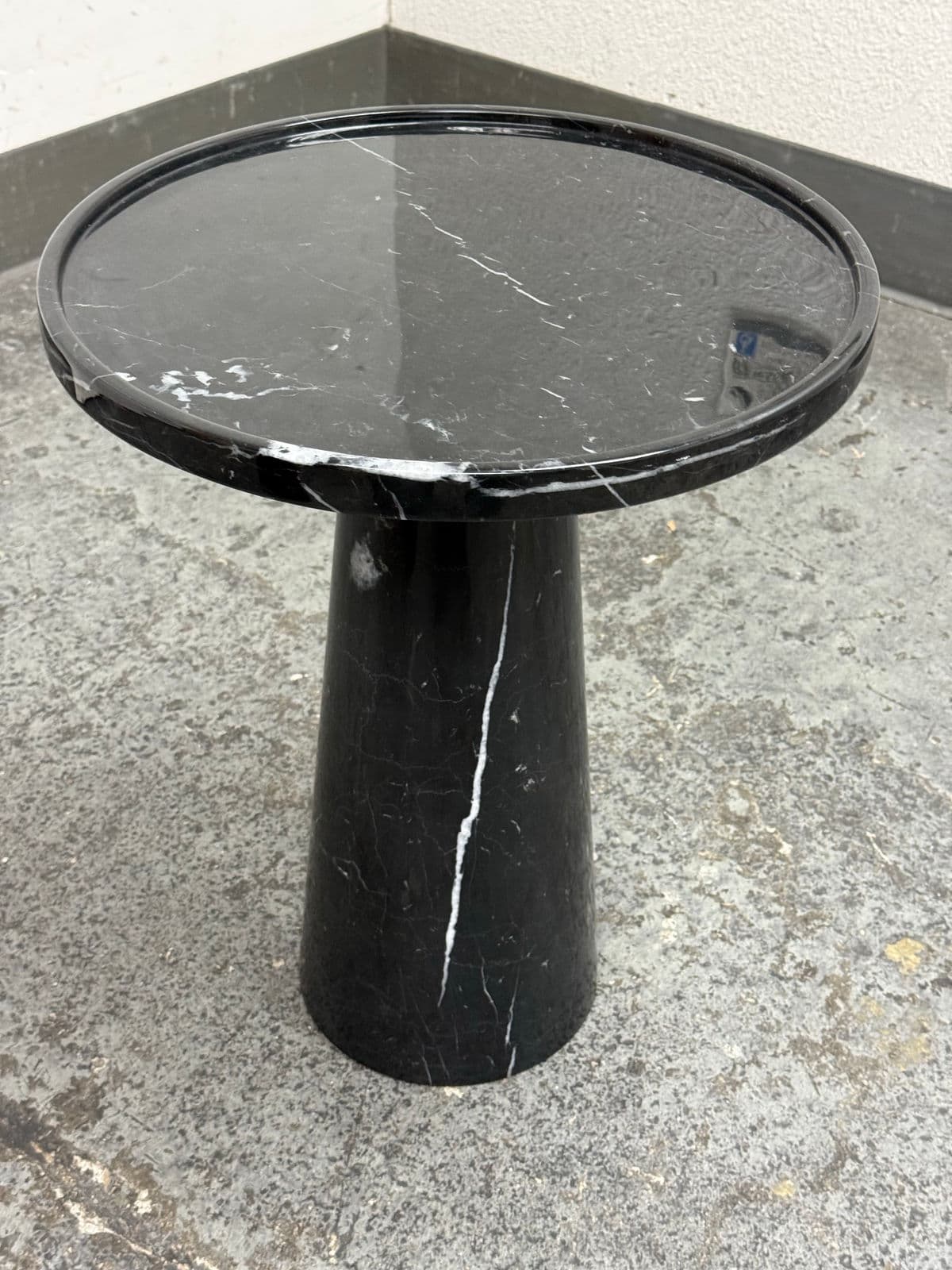 Michael Oren Designs Marquina Marble Pedestal Side Table - Thumbnail 3