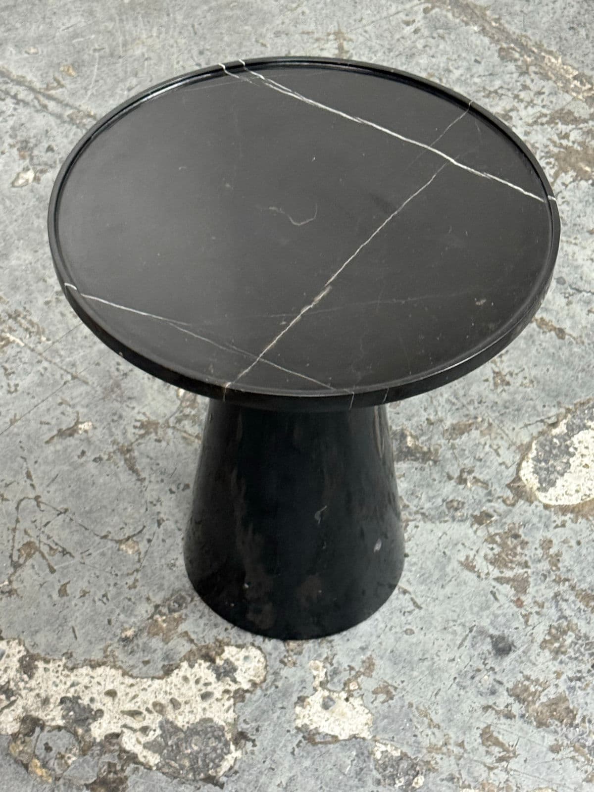 Michael Oren Designs Marquina Marble Pedestal Side Table - Thumbnail 3