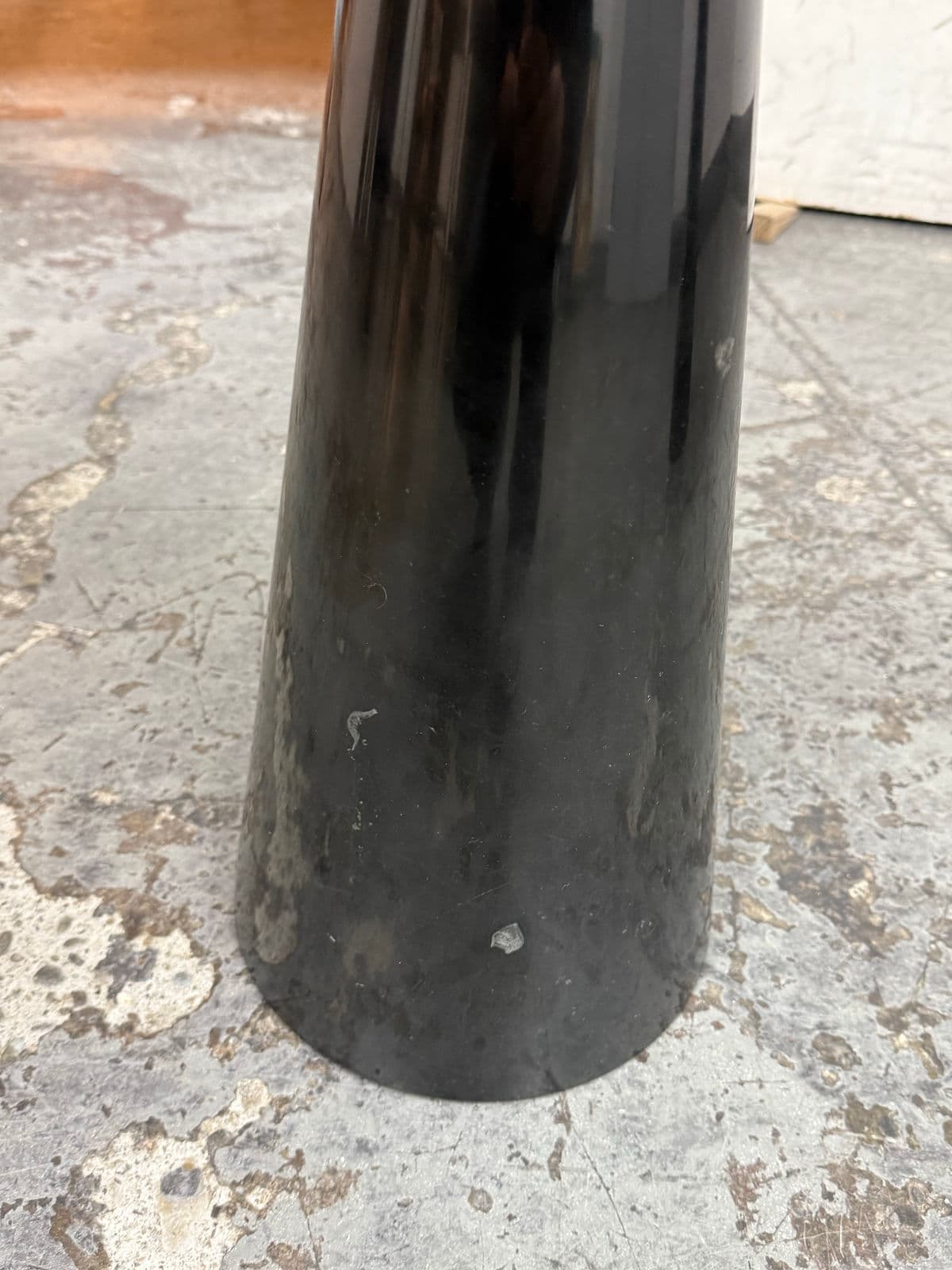 Michael Oren Designs Marquina Marble Pedestal Side Table - Thumbnail 6