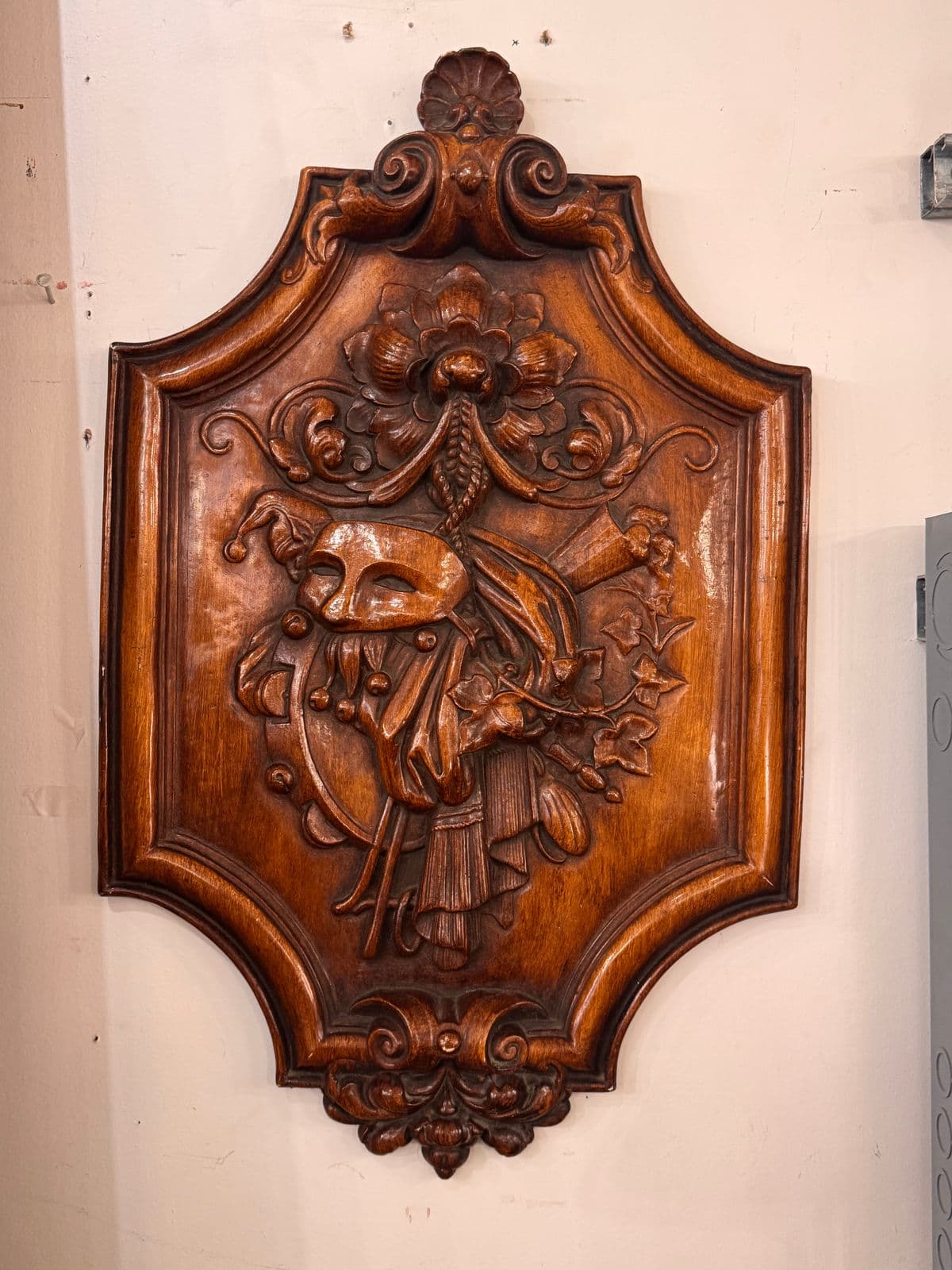 Antique Ceramic Masquerade Shield Wall Hanging - Thumbnail 11