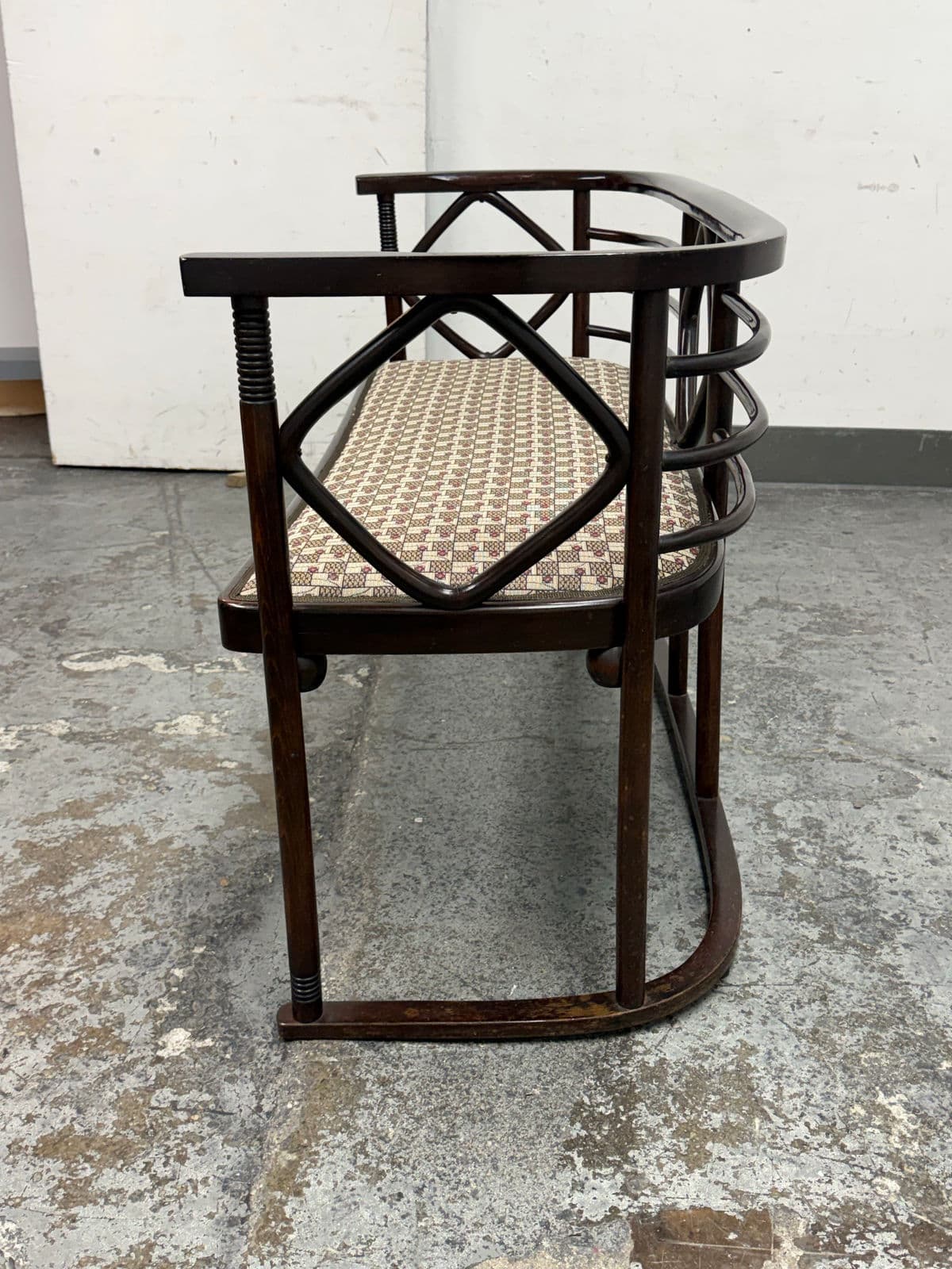 Josef Hoffmann Fledermaus Cabaret Settee, Circa 1905 - Thumbnail 5