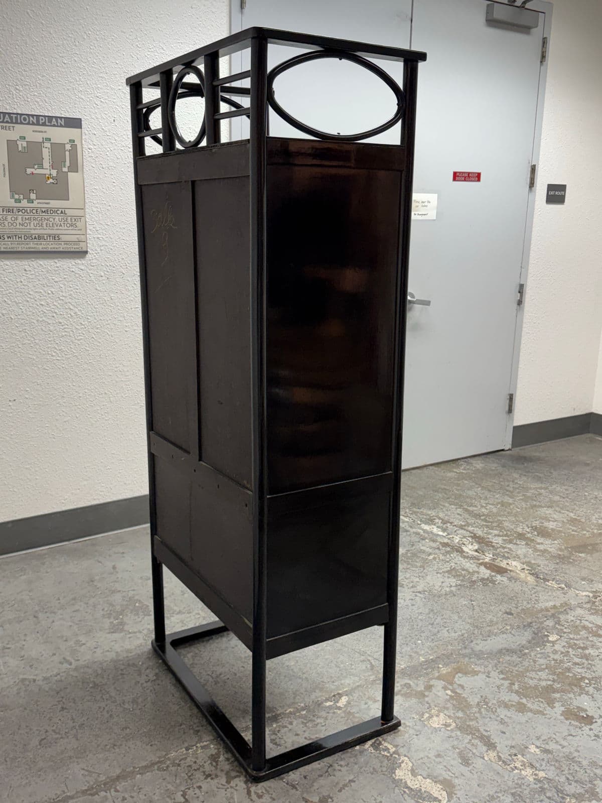 Josef Hoffmann Beechwood Vitrine, Circa 1905 - Thumbnail 7