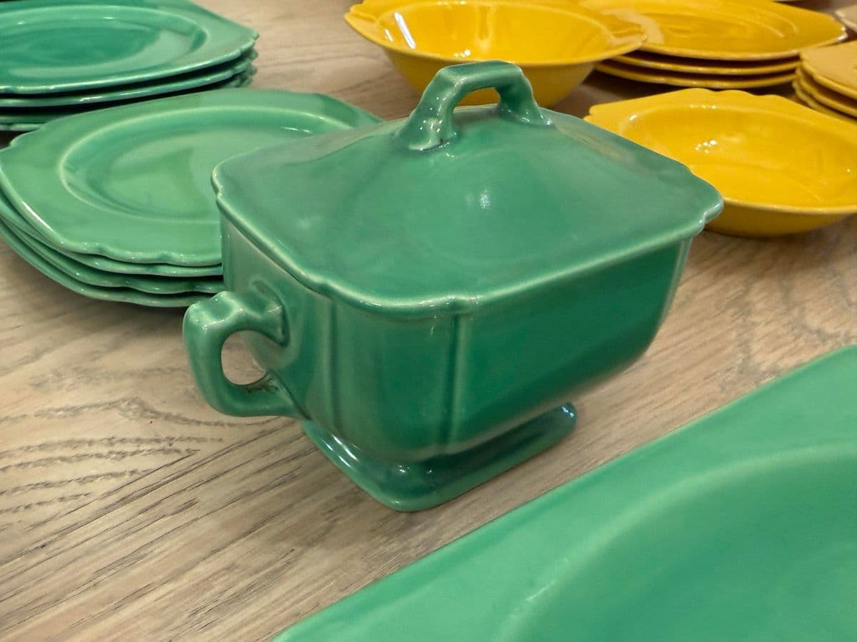 Riviera Dinnerware by Homer Laughlin Set, Circa 1930 - Thumbnail 11