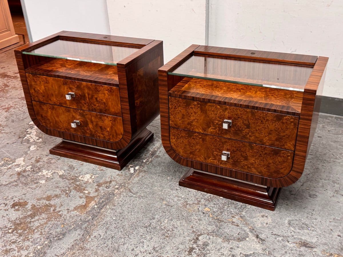 Michael Amini for Aico Cloche Nightstands, Bourbon, Pair - Thumbnail 10