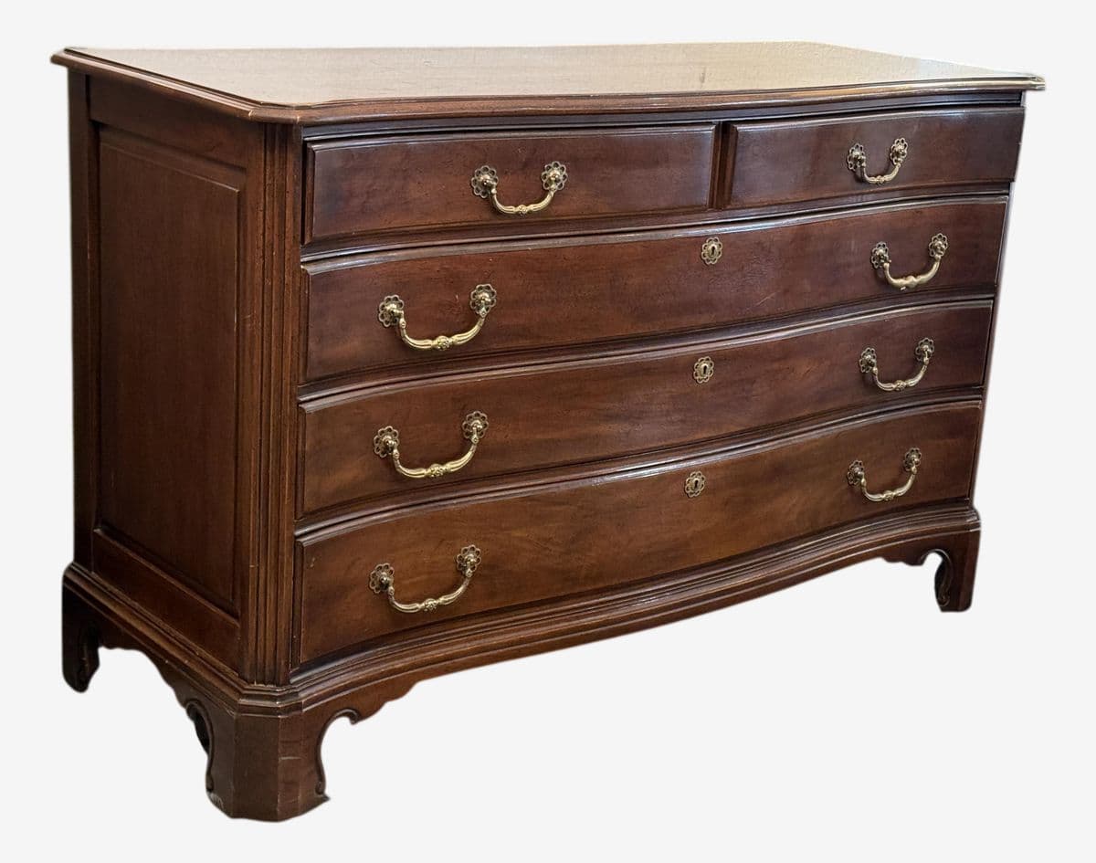 Davis Cabinet Company Mahogany Chest of Drawers - Image 1