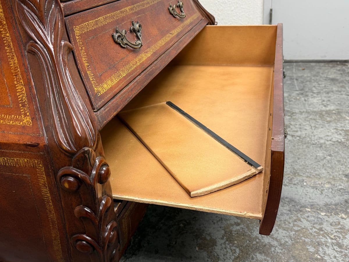 French Provincial Style Bombé Commode + Gilt Accents, Late 20th Century - Thumbnail 11