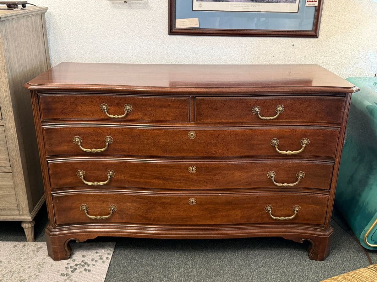 Davis Cabinet Company Mahogany Chest of Drawers - Thumbnail 4