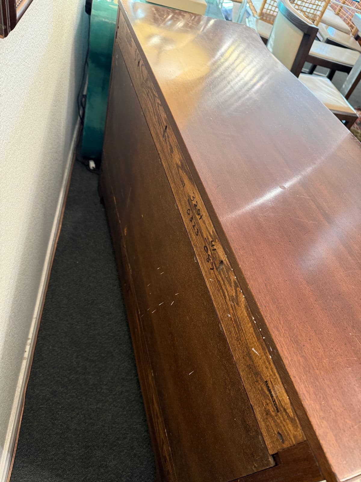 Davis Cabinet Company Mahogany Chest of Drawers - Thumbnail 9