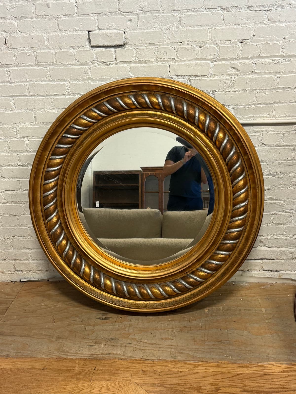 Windsor Art & Mirror Company Round Twist Wall Mirror, 20th Century - Thumbnail 3