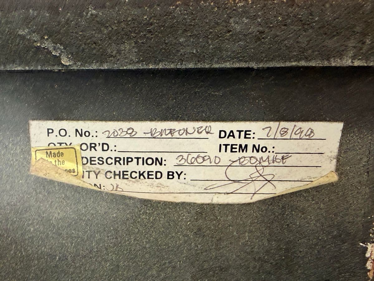 French Provincial Style Bombé Commode + Gilt Accents, Late 20th Century - Thumbnail 12