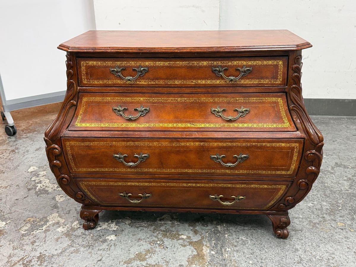 French Provincial Style Bombé Commode + Gilt Accents, Late 20th Century - Thumbnail 4